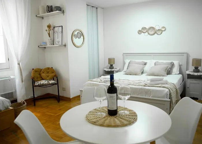 Shabby Roman Studio- ai fori Imperiali